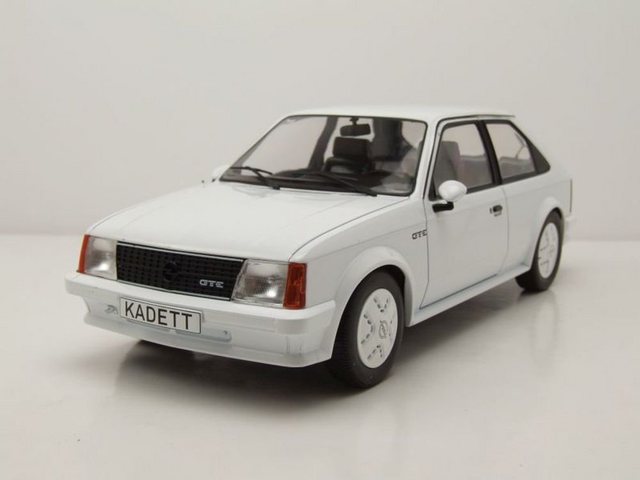 MCG Modellauto Opel Kadett D GTE 1983 weiß Modellauto 1:18 MCG