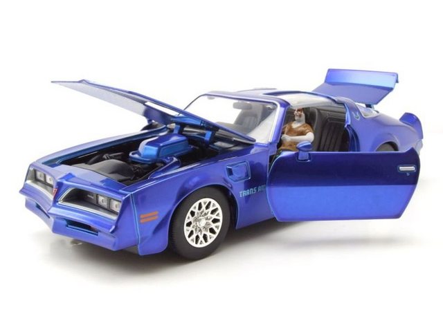 JADA Modellauto Pontiac Firebird Trans 1977 blau ES mit Pennywise und Henry Bower
