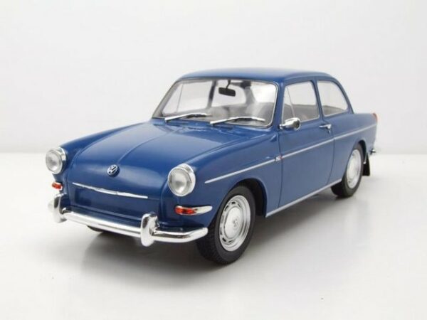 MCG Modelltraktor VW 1500 S Typ 3 1963 dunkelblau Modellauto 1:18 MCG