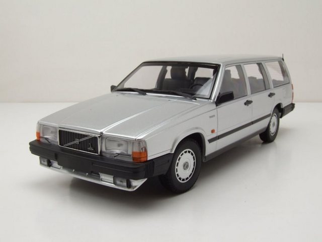 Minichamps Modellauto Volvo 740 GL Break Kombi 1986 silber Modellauto 1:18 Minichamps