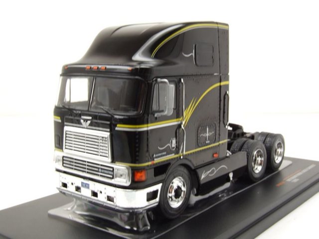 ixo Models Modellauto International Eagle Cabover Zugmaschine 1995 schwarz Modellauto 1:43