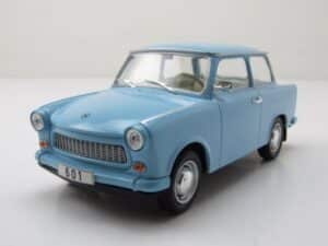 Whitebox Modellauto Trabant 601 Trabbi 1965 hellblau Modellauto 1:24 Whitebox