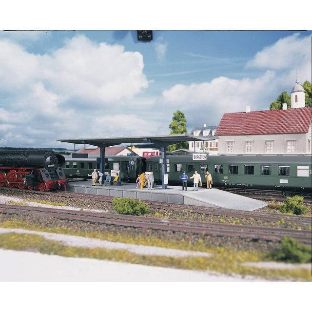 PIKO H0 Bahnsteig Burgstein