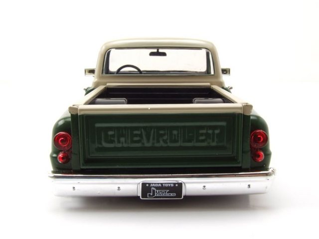 JADA Modellauto Chevrolet C-10 Stepside Pick Up 1969 grün creme Modellauto 1:24 Jada