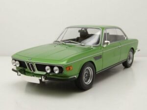 Minichamps Modellauto BMW 3.0 CSi E9 Coupe 1971 grün metallic Modellauto 1:18 Minichamps