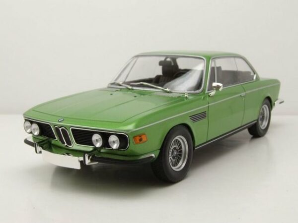 Minichamps Modellauto BMW 3.0 CSi E9 Coupe 1971 grün metallic Modellauto 1:18 Minichamps