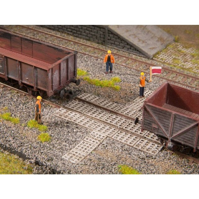 NOCH Modelleisenbahn-Fertiggelände H0 Betongitterplatten