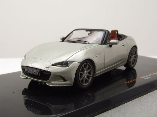 ixo Models Modellauto Mazda MX-5 Roadster 2019 beige metallic Modellauto 1:43 ixo models