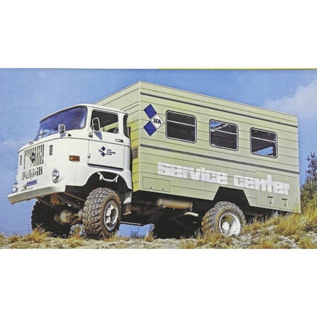 Schuco Modelleisenbahn-Straße 1:32 IFA W50 Koffer-LKW SERVICE