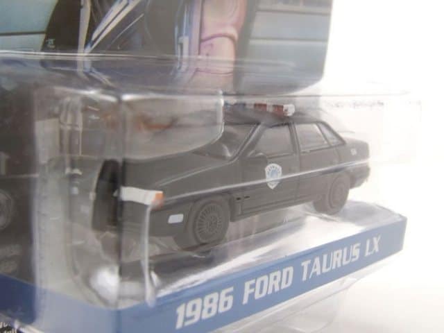 GREENLIGHT collectibles Modellauto Ford Taurus LX Detroit Metro West Police 1986 schwarz RoboCop Modellau