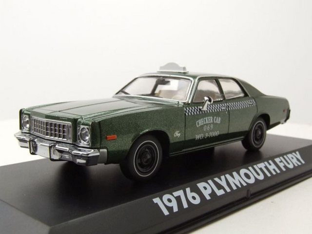 GREENLIGHT collectibles Modellauto Plymouth Fury 1976 dunkelgrün Checker Cab Beverly Hills Cop Modellauto