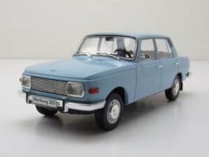 Whitebox Modellauto Wartburg 353 1967 hellblau Modellauto 1:24 Whitebox