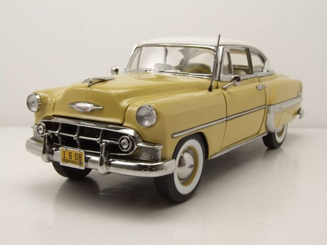 Sun Star Modellauto Chevrolet Bel Air Hardtop Coupe 1953 gelb weiß Modellauto 1:18 Sun