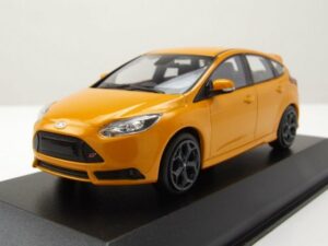 Maxichamps Modellauto Ford Focus ST 2011 orange metallic Modellauto 1:43 Maxichamps