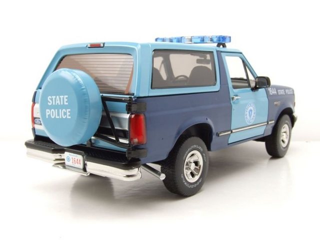 GREENLIGHT collectibles Modellauto Ford Bronco XLT 1996 Massachusetts State Police blau Modellauto 1:18