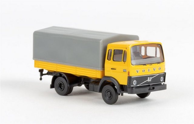 Brekina Modellauto Brekina 34751 Volvo F613 hellorange