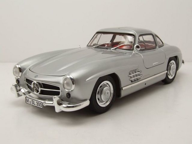 Schuco Modellauto Mercedes 300 SL Flügeltürer 1954 silber rotes Interieur Modellauto