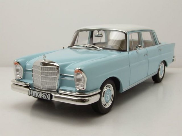 Norev Modellauto Mercedes 220 S Heckflosse W111 1965 hellblau Modellauto 1:18 Norev